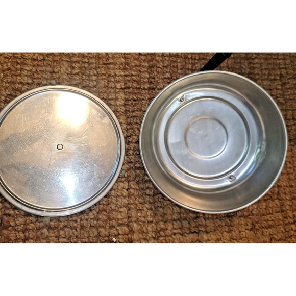 Vintage MIRRO Cake Carrier #2002KM Aluminum Locking Lid w Handle 1950s Excellent - Picture 7 of 16